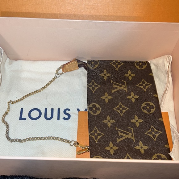 Authentic Louis Vuitton pochette monogram - Picture 13 of 15